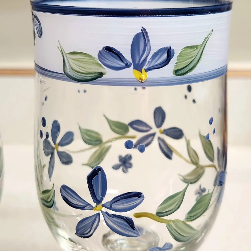 3 VTG Hand-Painted Floral Goblets– Blue And White Floral - Picture 6 of 10